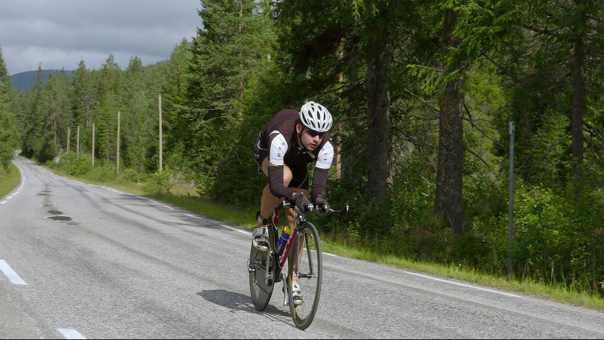 爱游戏app-心理抗压：运动员如何应对赛场压力，运动员压力大怎么缓解