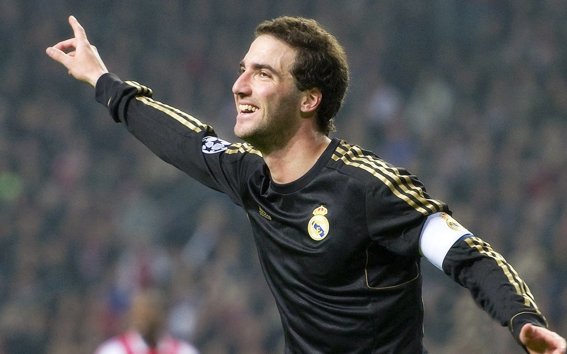 爱游戏登录入口-国内青训是否太过偏重竞技忽视文化教育，中国青训水平